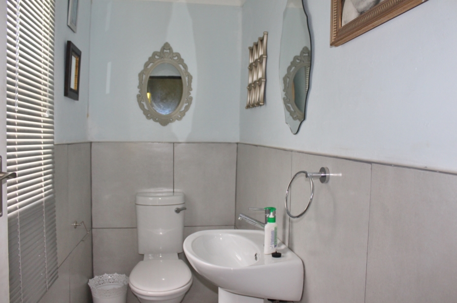 4 Bedroom Property for Sale in Bathurst Eastern Cape